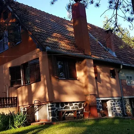 Planinska Kuca Kapetan Markovic Holiday home *